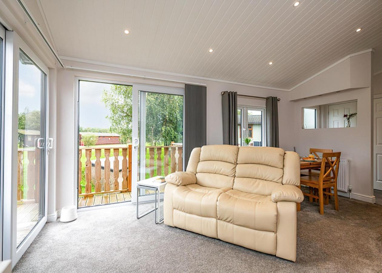 South Lakeland Leisure Village Hornby  المظهر الخارجي الصورة